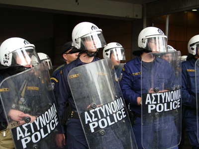 Καταγγέλλουν την ασύδοτη αστυνομική βία