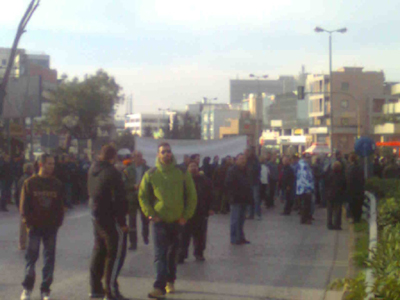 Συμπαραστέκονται στους απολυμένους του Δήμου Αμαρουσίου