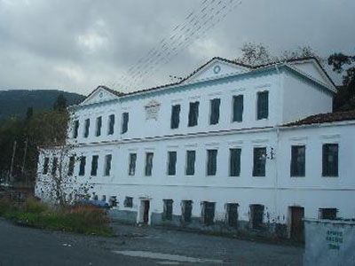 Νήπια μαζί με απορριμματοφόρα;