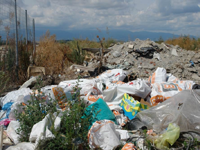 Επιτέλους να εφαρμοστεί η νομοθεσία για τα μπάζα!