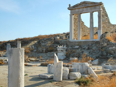 Εγκαίνια και θυρανοίξια στη Νίσυρο