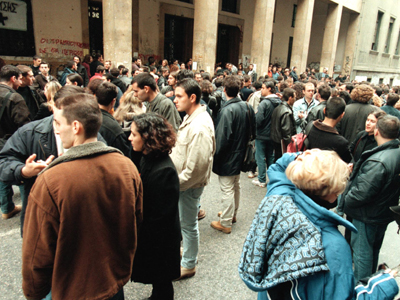 Οι μετανάστες βρήκαν κατάλυμα στη Νομική