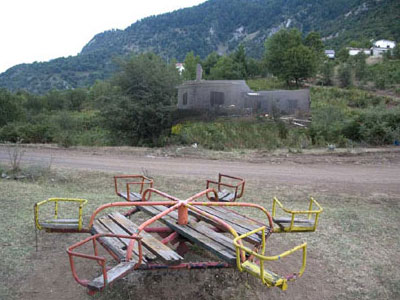 Ετοιμάζεται το εξοχικό του ζεύγους Καραμανλή