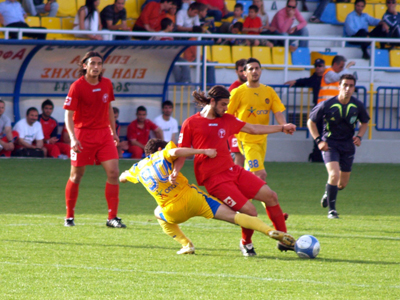 Πορεία διαμαρτυρίας από τους οπαδούς Πανηλειακού