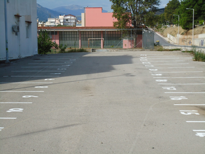 Το γήπεδο έγινε πάρκινγκ