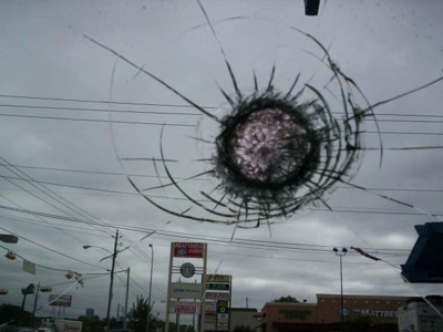 Τραυμάτισαν τους πυροσβέστες