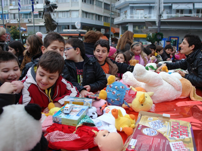 Παζάρι αλληλεγγύης στον σταθμό του Η.Σ.Α.Π. στο Μαρούσι