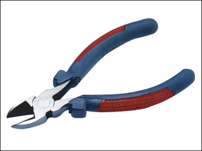 Έκοβαν καλώδια για να πουλήσουν τον χαλκό