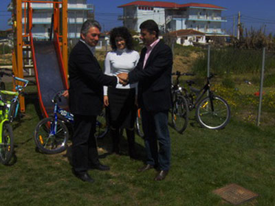 Προσέφεραν ποδήλατα, εισέπραξαν χαμόγελα