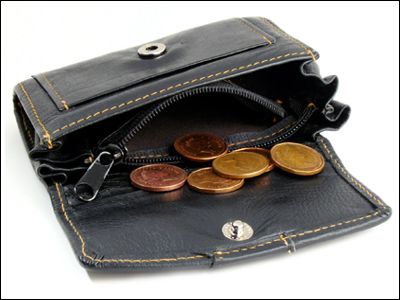 Την χτύπησε για να της πάρει τα χρήματα