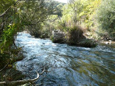 Ορειβάτες εγκλωβίστηκαν στο ποτάμι του Βουραϊκού