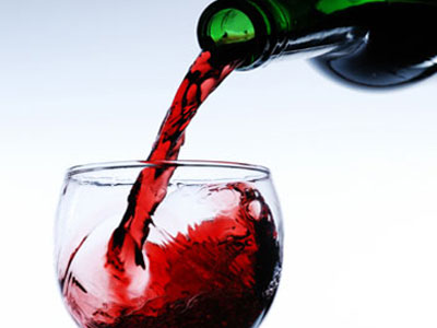 Μέθυσαν, έδειραν, πυροβόλησαν