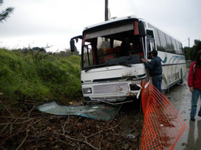 Σύγκρουση ΙΧ με ΚΤΕΛ