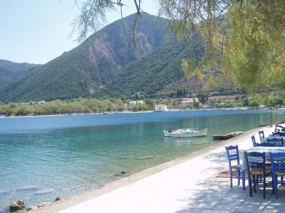 Γεμάτοι οι κάδοι σκουπιδιών στον Ψαθόπυργο