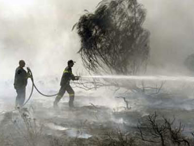 Γυναίκα εμπρηστής κατ’ εξακολούθηση