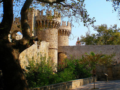 Ομαδικό παιχνίδι στη Μεσαιωνική Πόλη της Ρόδου