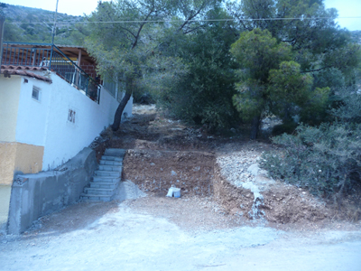 Έφτιαξε και το γκαράζ μέσα στο δάσος…