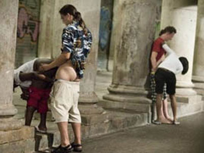 Σεξ δημοσίως χωρίς αιδώ στην Βαρκελώνη