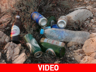 Κάποιοι τα πετούν και κάποιοι δεν τα μαζεύουν