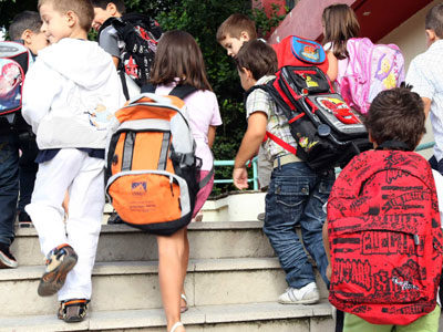 Αφήνουν την τσάντα στο σχολείο!