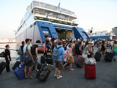 Η έξοδος των εκδρομέων συνεχίζεται…