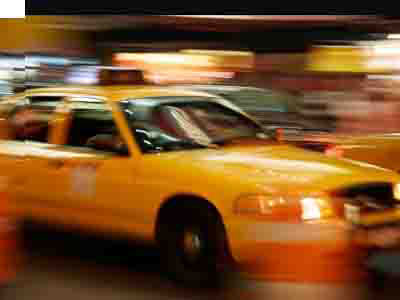 Απλήρωτοι οι οδηγοί ταξί που μεταφέρουν μαθητές ΑμΕΑ