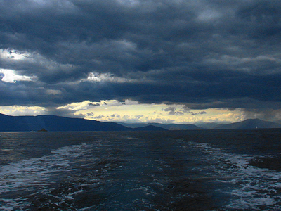 Σε ισχύ το απαγορευτικό απόπλου από Πειραιά, Ραφήνα και Λαύριο