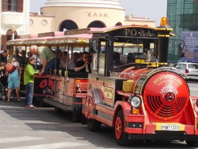 Έκλεβαν κόβοντας πλαστά εισιτήρια