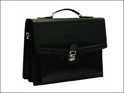 Τον έδειραν και του άρπαξαν την τσάντα