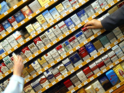 Συνέλαβαν γυναίκα λαθρέμπορο τσιγάρων