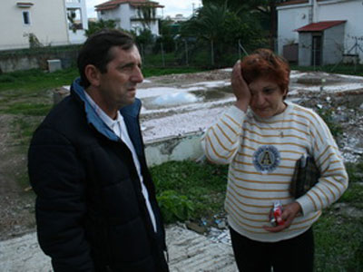 Οικογένεια Σέρβων ζει σ’ ένα αυτοκίνητο