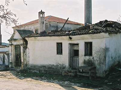 Έβαλαν φωτιά σε τέμενος στους Τοξότες Ξάνθης