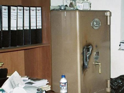 «Σήκωσαν» χρηματοκιβώτιο 400 κιλών