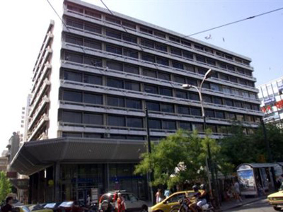 Έξω από το Υπ. Οικονομικών οι αδιόριστοι Έξω από το Υπ. Οικονομικών οι αδιόριστοι