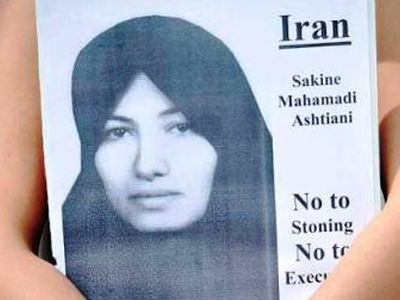 Μηνύει δημοσιογράφους η Σακινέχ