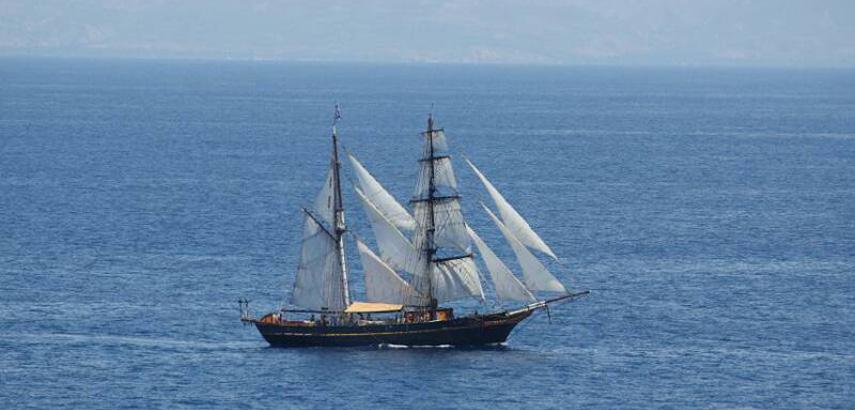 SOS από ιστιοφόρο στην Μήλο