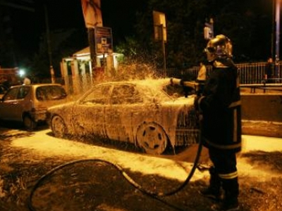 Στις φλόγες τυλίχτηκε Ι.Χ. αυτοκίνητο στη Θεσσαλονίκη