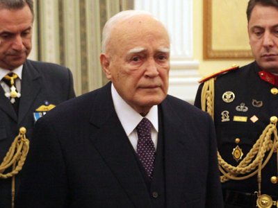 Στο Βερολίνο ο Κάρολος Παπούλιας