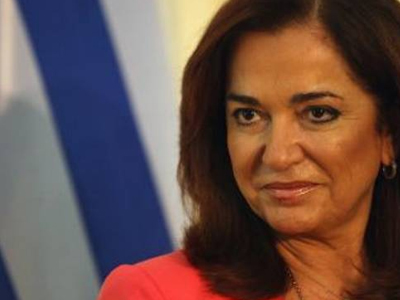 Τίναξε τη Βουλή στον αέρα η Μπακογιάννη