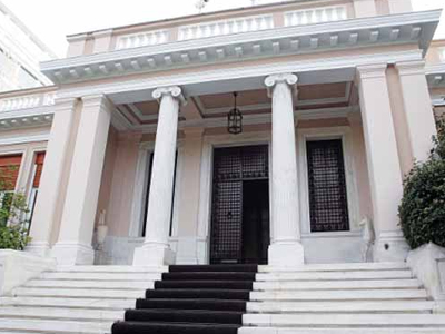 «Η κυβέρνηση κατέβασε ταχύτητα»