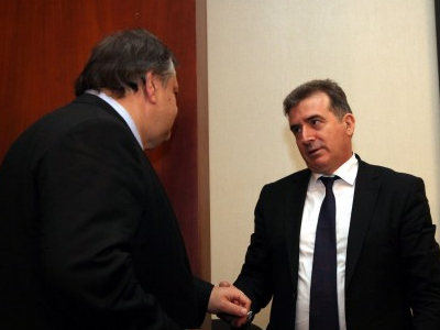 Τα «τσούγγρισαν» Βενιζέλος-Χρυσοχοΐδης