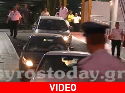 Καρέ-καρέ η μεταγωγή του «δράκου» της Πάρου Καρέ-καρέ η μεταγωγή του «δράκου» της Πάρου