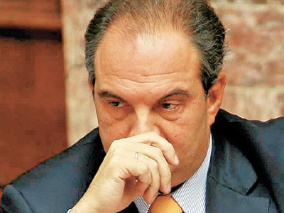 Πωλείται όπως είναι επιπλωμένο το γραφείο του Κ. Καραμανλή