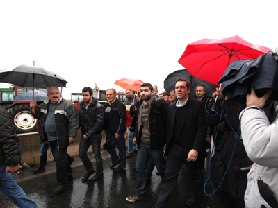 Επίθεση Τσίπρα στον Πρωθυπουργό από τα αγροτικά μπλόκα