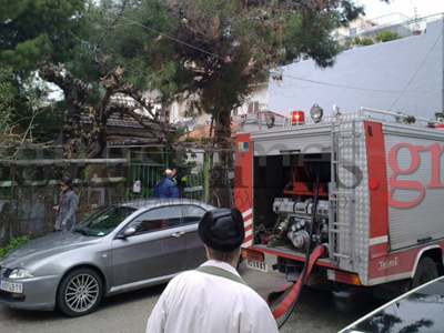 Πάτρα: Στις φλόγες μονοκατοικία, από ξυλόσομπα