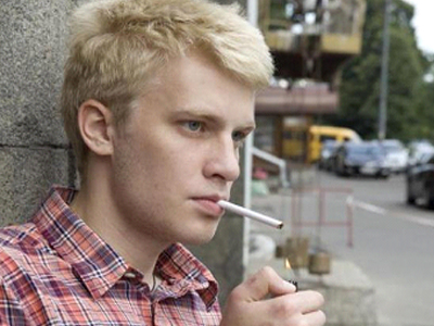 «Έπιασα το παιδί μου να καπνίζει»