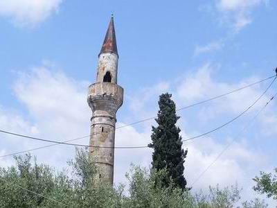 «Βουτιά» ηλικιωμένου από το τζαμί στην Ξάνθη