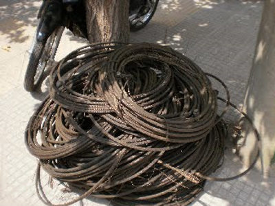 Έκλεψαν καλώδια