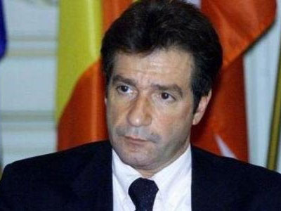 O πρώην Συνήγορος του Πολίτη έγινε κατήγορος