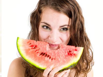 Κόψτε το κάπνισμα τρώγοντας φρούτα!